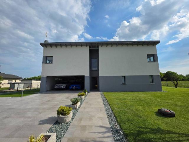 Villa Indipendente in vendita a Rorai Grande, Pordenone