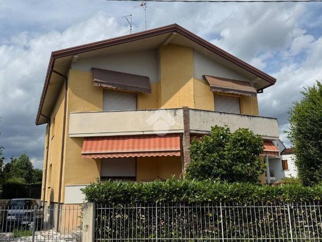 Villa Indipendente in vendita a Rorai Grande, Pordenone