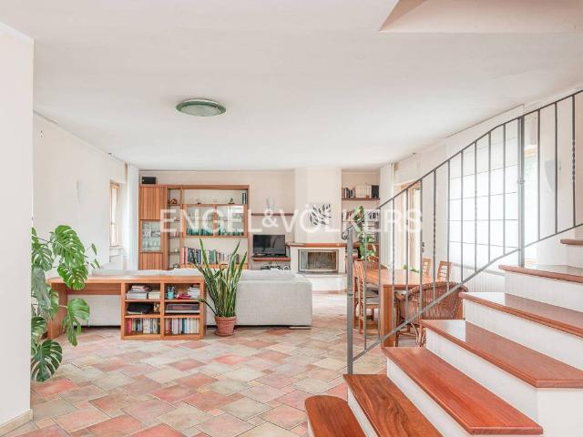 Villa Indipendente in vendita a Tavordo, Porlezza