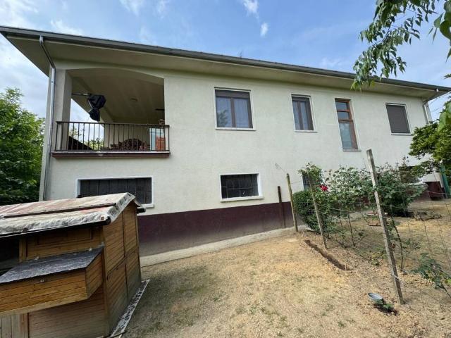 Villa Indipendente in vendita a Piemonte, Asti
