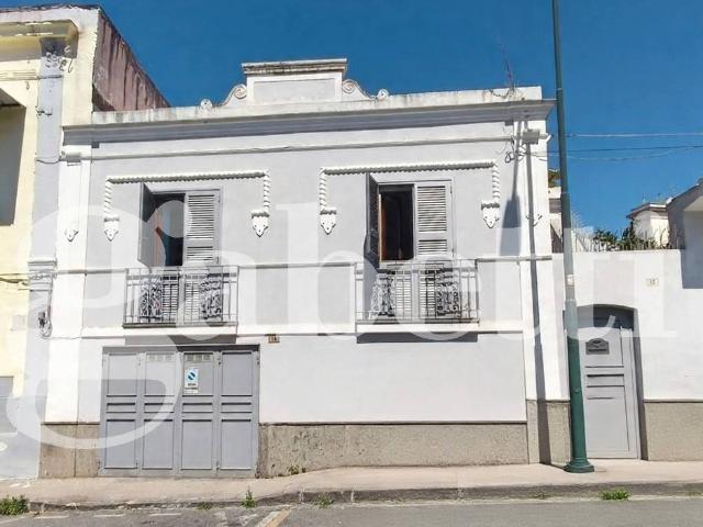 Villa Indipendente in vendita a Portici, Campania