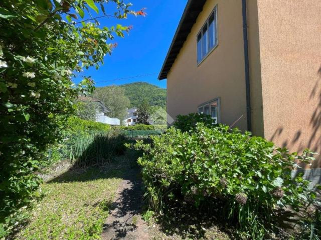 Villa Indipendente in vendita a Comunità Montana del Piambello, Porto Ceresio