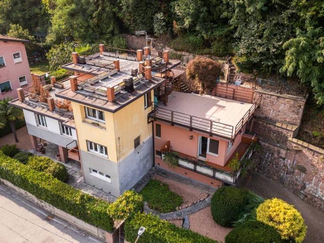Villa Indipendente in vendita a San Pietro, Porto Ceresio