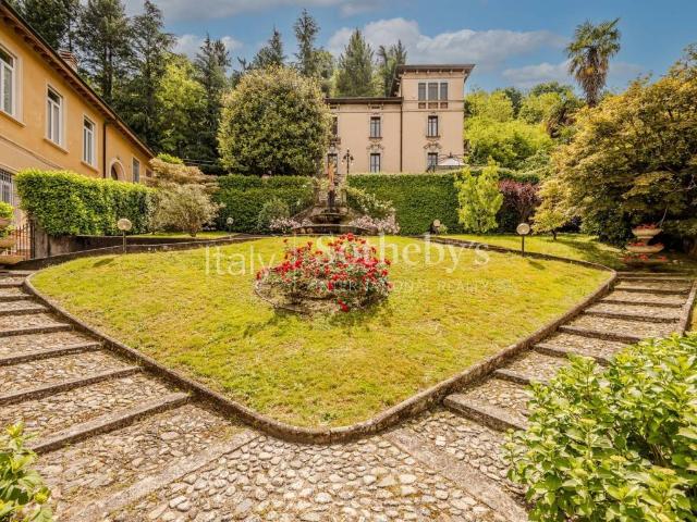 Villa Indipendente in vendita a Comunità Montana del Piambello, Porto Ceresio