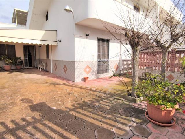 Villa Indipendente in vendita a Puglia, Lecce