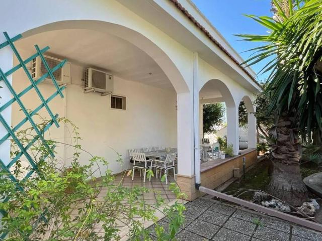 Villa Indipendente in vendita a Puglia, Lecce