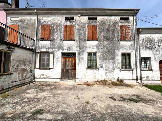 Villa Indipendente in vendita a Montata Carra, Porto Mantovano