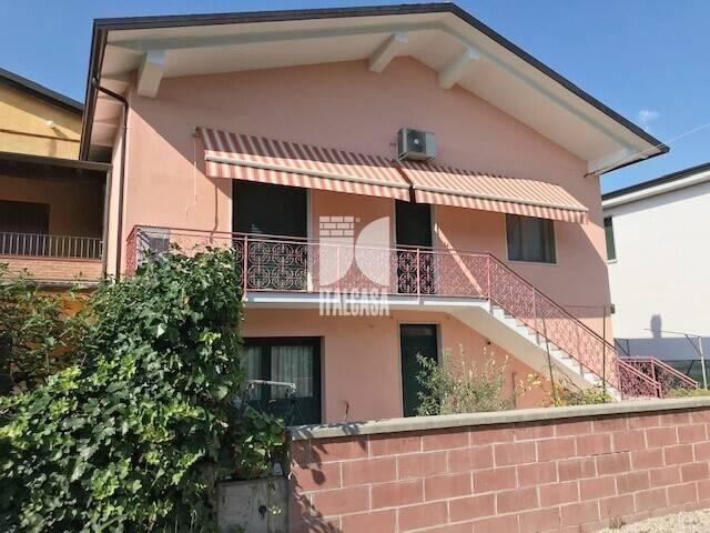 Villa Indipendente in vendita a Sant'Antonio, Porto Mantovano