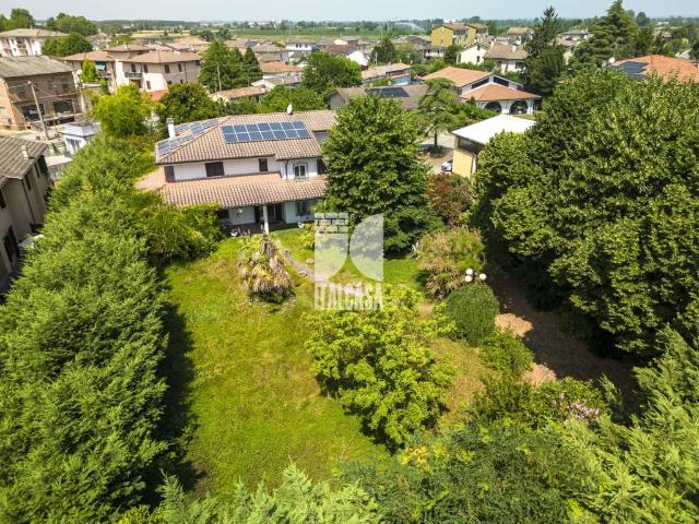 Villa Indipendente in vendita a Bancole, Porto Mantovano
