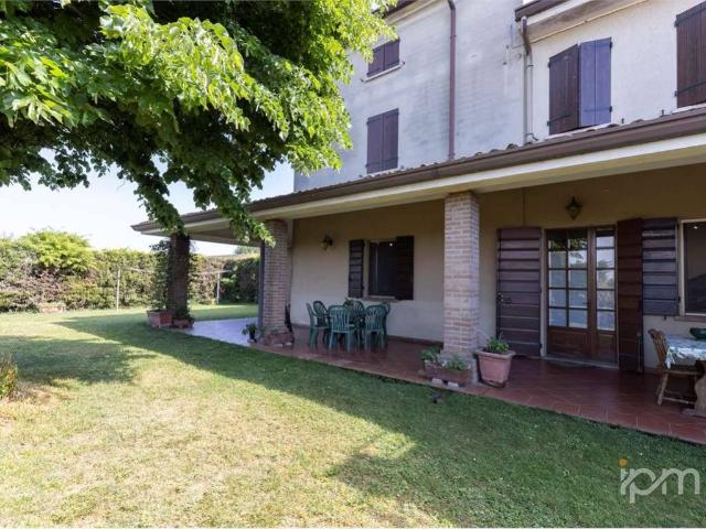 Villa Indipendente in vendita a Porto Mantovano, Lombardia