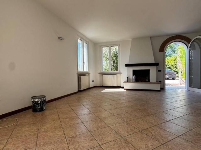 Villa Indipendente in vendita a Sant'Antonio, Porto Mantovano