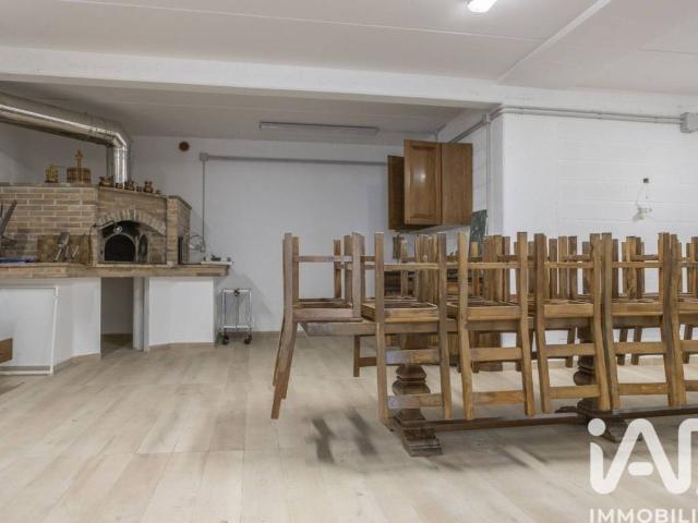 Villa Indipendente in vendita a Zona Montarice, Marche