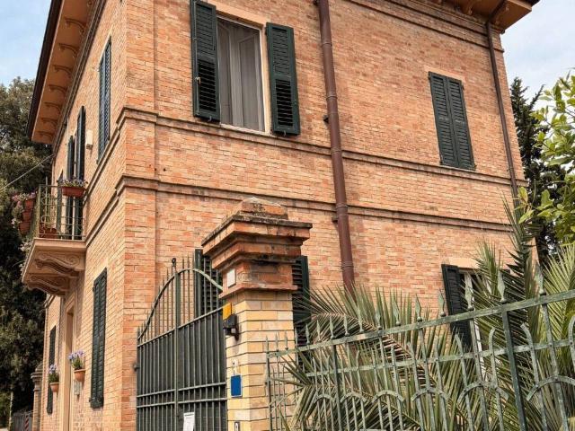 Villa Indipendente in vendita a Marche, Fermo
