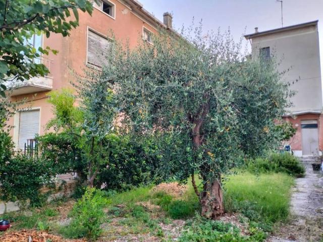 Villa Indipendente in vendita a Centro, Marche