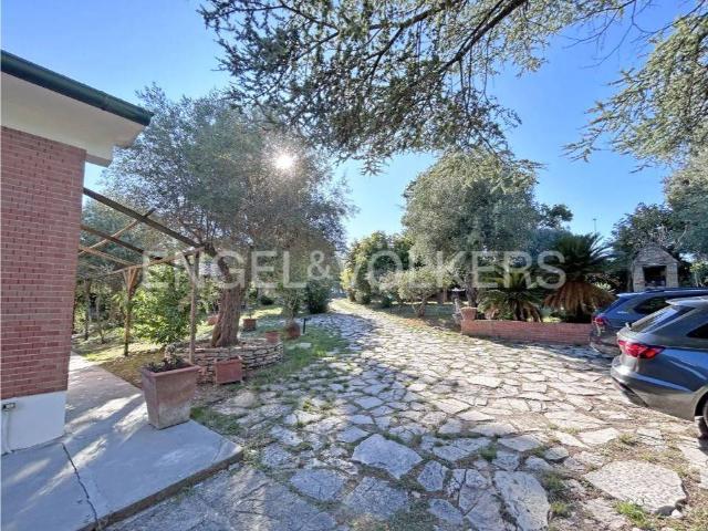 Villa Indipendente in vendita a Corva, Marche