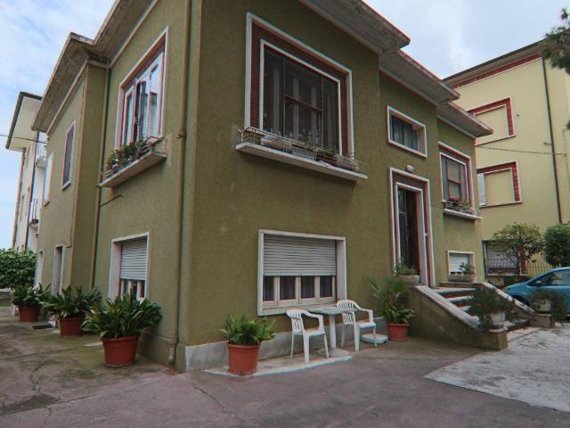 Villa Indipendente in vendita a Centro, Marche