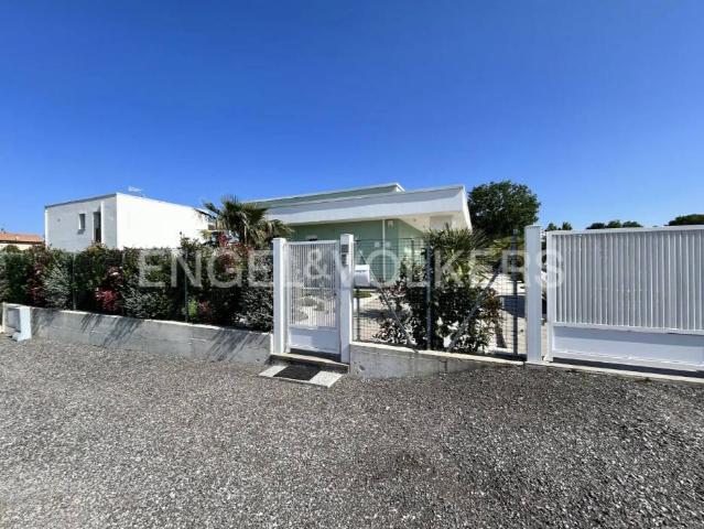 Villa Indipendente in vendita a Marche, Fermo