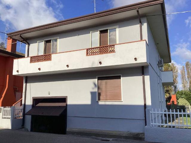 Villa Indipendente in vendita a Porto Tolle, Tolle