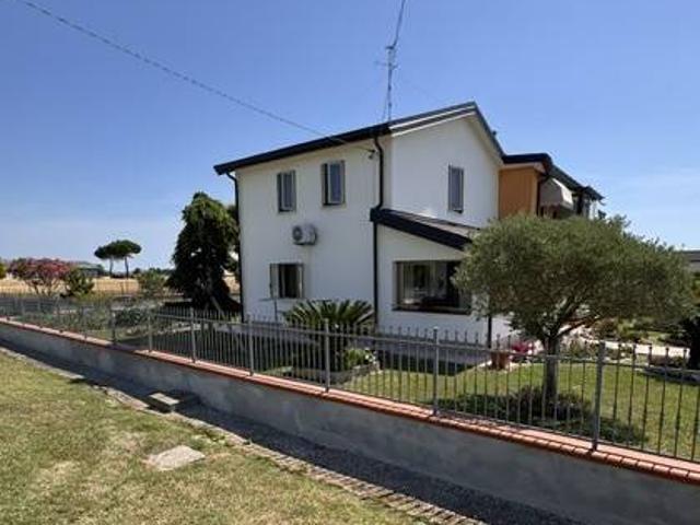 Villa Indipendente in vendita a Porto Tolle, Polesine Camerini