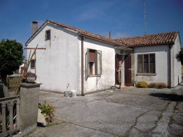 Villa Indipendente in vendita a Porto Tolle, Donzella