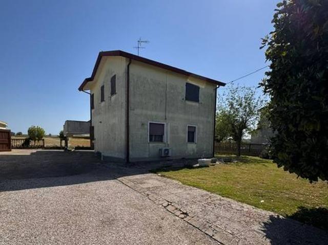 Villa Indipendente in vendita a Porto Tolle, Tolle
