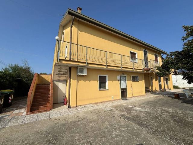 Villa Indipendente in vendita a Porto Tolle, Polesine Camerini