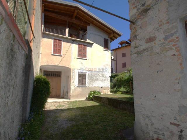 Villa Indipendente in vendita a Comunità Montana Valli del Verbano, Porto Valtravaglia