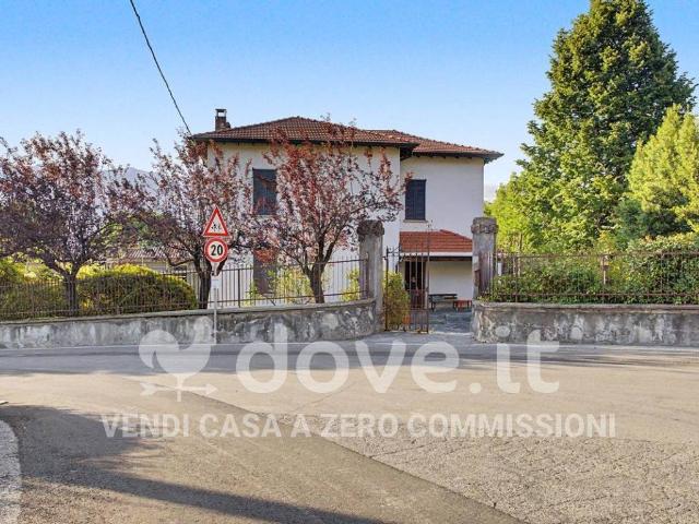 Villa Indipendente in vendita a Comunità Montana Valli del Verbano, Porto Valtravaglia