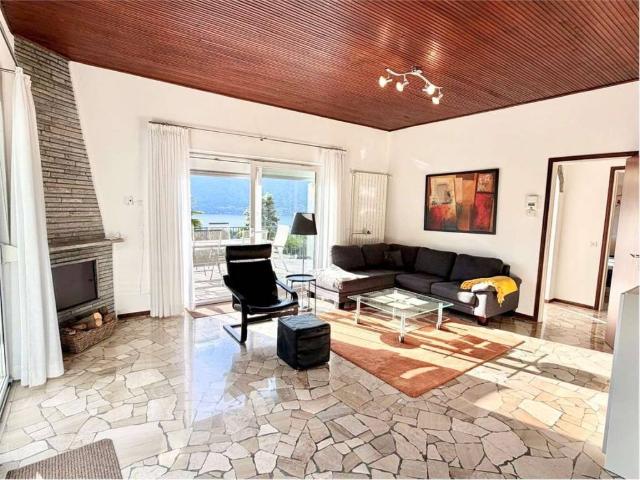 Villa Indipendente in vendita a Comunità Montana Valli del Verbano, Porto Valtravaglia
