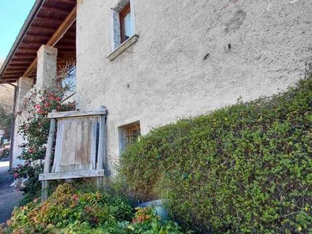 Villa Indipendente in vendita a Comunità Montana Valli del Verbano, Porto Valtravaglia