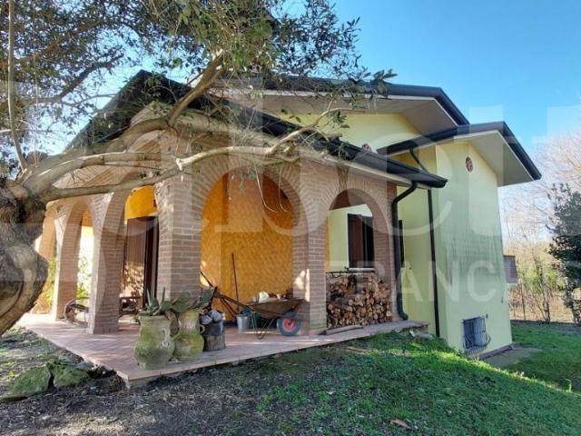 Villa Indipendente in vendita a Porto Viro, Veneto