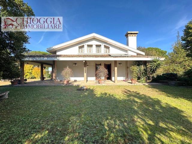 Villa Indipendente in vendita a Porto Viro, Veneto