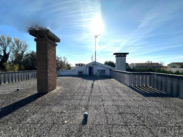 Villa Indipendente in vendita a Porto Viro, Veneto