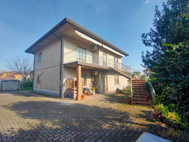 Villa Indipendente in vendita a Porto Viro, Veneto