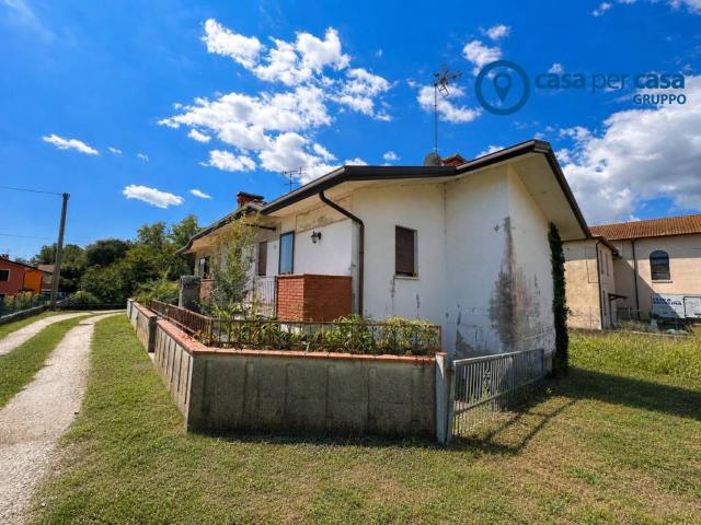Villa Indipendente in vendita a Porto Viro, Veneto