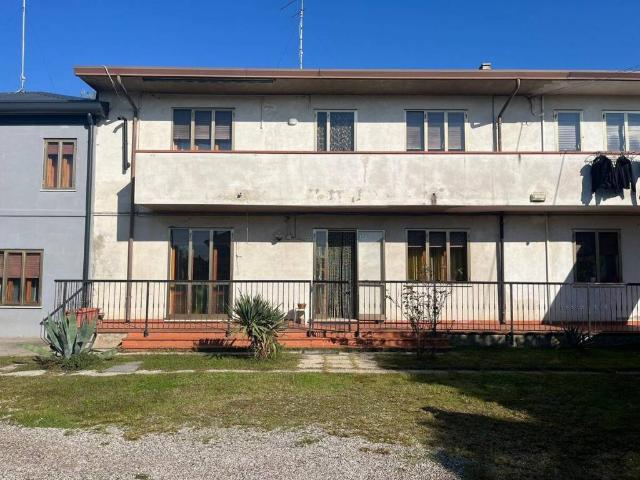 Villa Indipendente in vendita a Porto Viro, Veneto