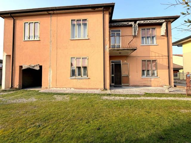 Villa Indipendente in vendita a Porto Viro, Veneto