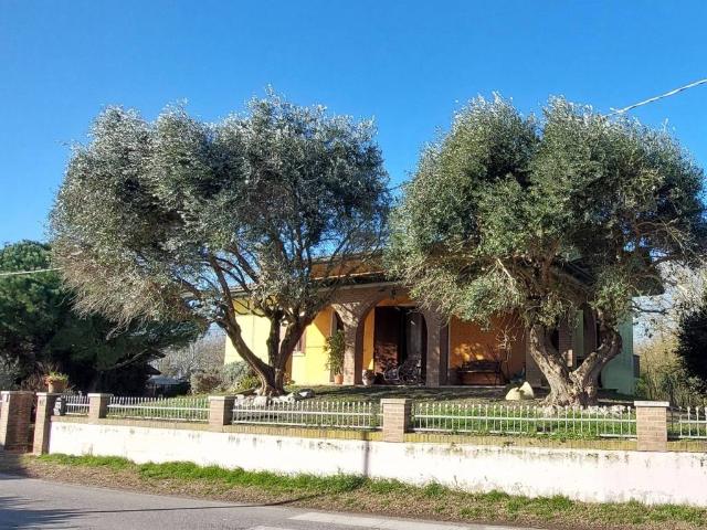 Villa Indipendente in vendita a Porto Viro, Veneto