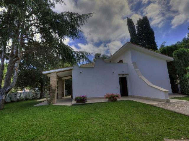 Villa Indipendente in vendita a Bagnaia, Rio
