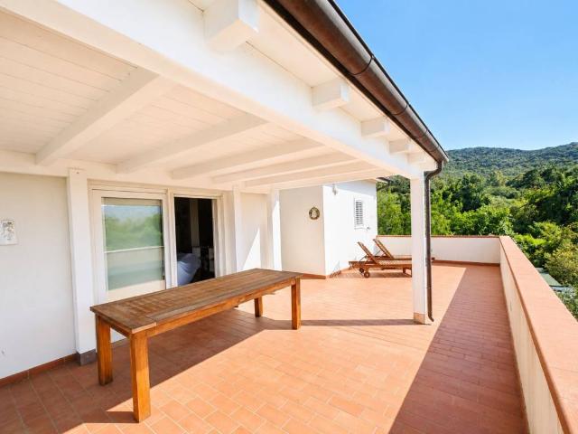 Villa Indipendente in vendita a Magazzini, Portoferraio