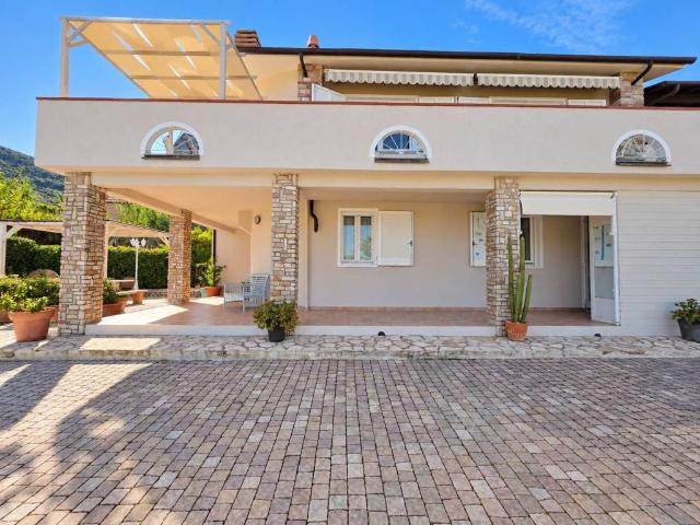 Villa Indipendente in vendita a Portoferraio, Toscana