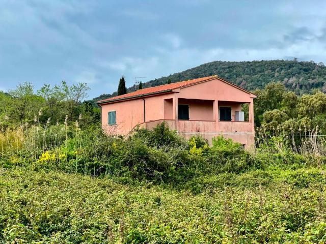 Villa Indipendente in vendita a Fabbrello, Portoferraio