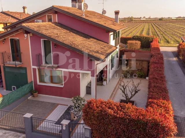 Villa Indipendente in vendita a Portogruaro, Veneto