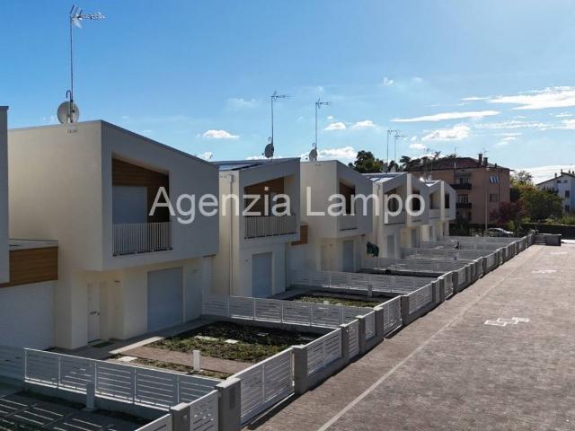 Villa Indipendente in vendita a Busatte, Portogruaro