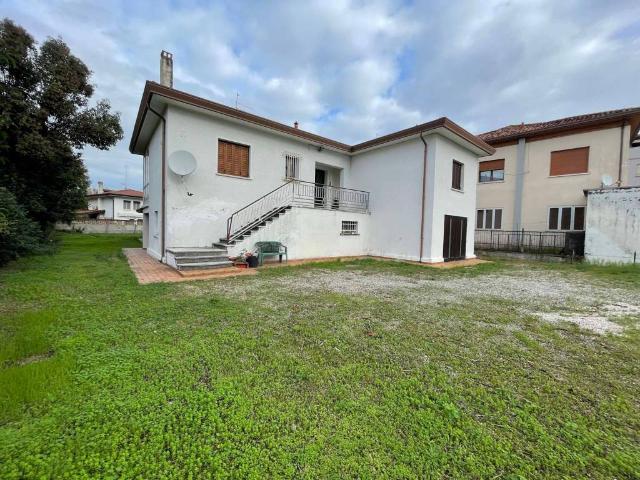 Villa Indipendente in vendita a Confine, Portogruaro