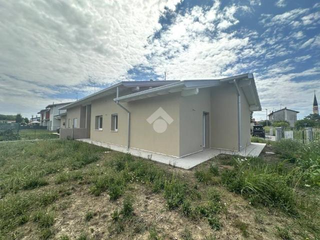 Villa Indipendente in vendita a Portogruaro, Veneto