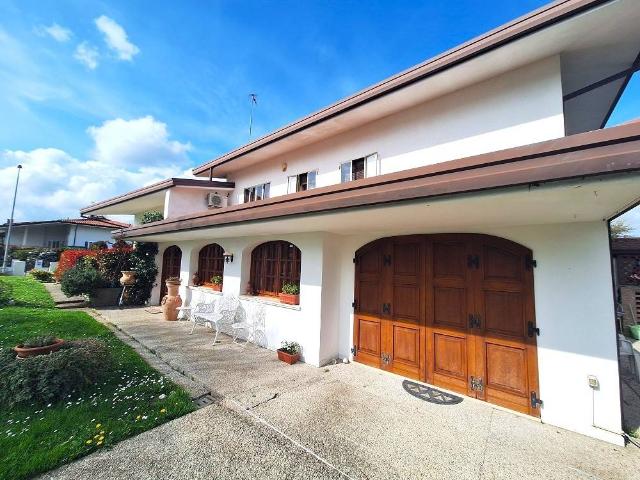 Villa Indipendente in vendita a Portogruaro, Veneto