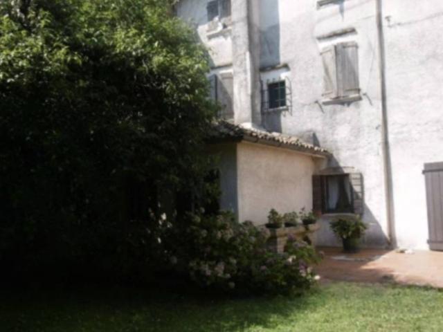 Villa Indipendente in vendita a Portogruaro, Veneto