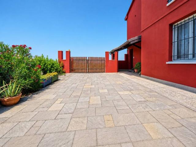 Villa Indipendente in vendita a Portomaggiore, Reggio Emilia