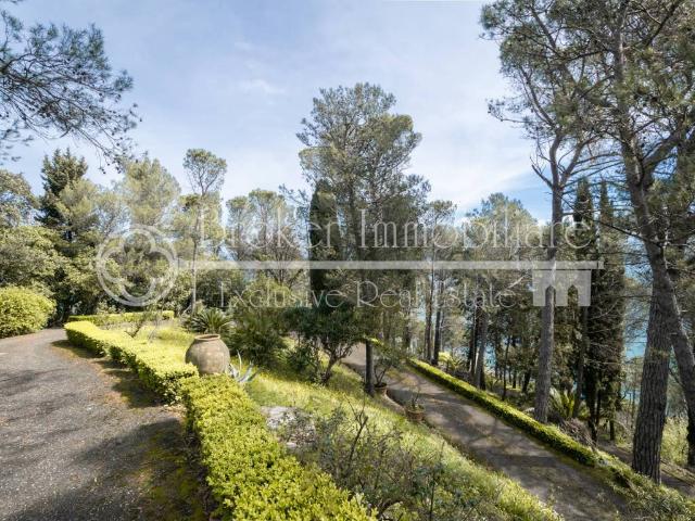 Villa Indipendente in vendita a Le Grazie, Portovenere